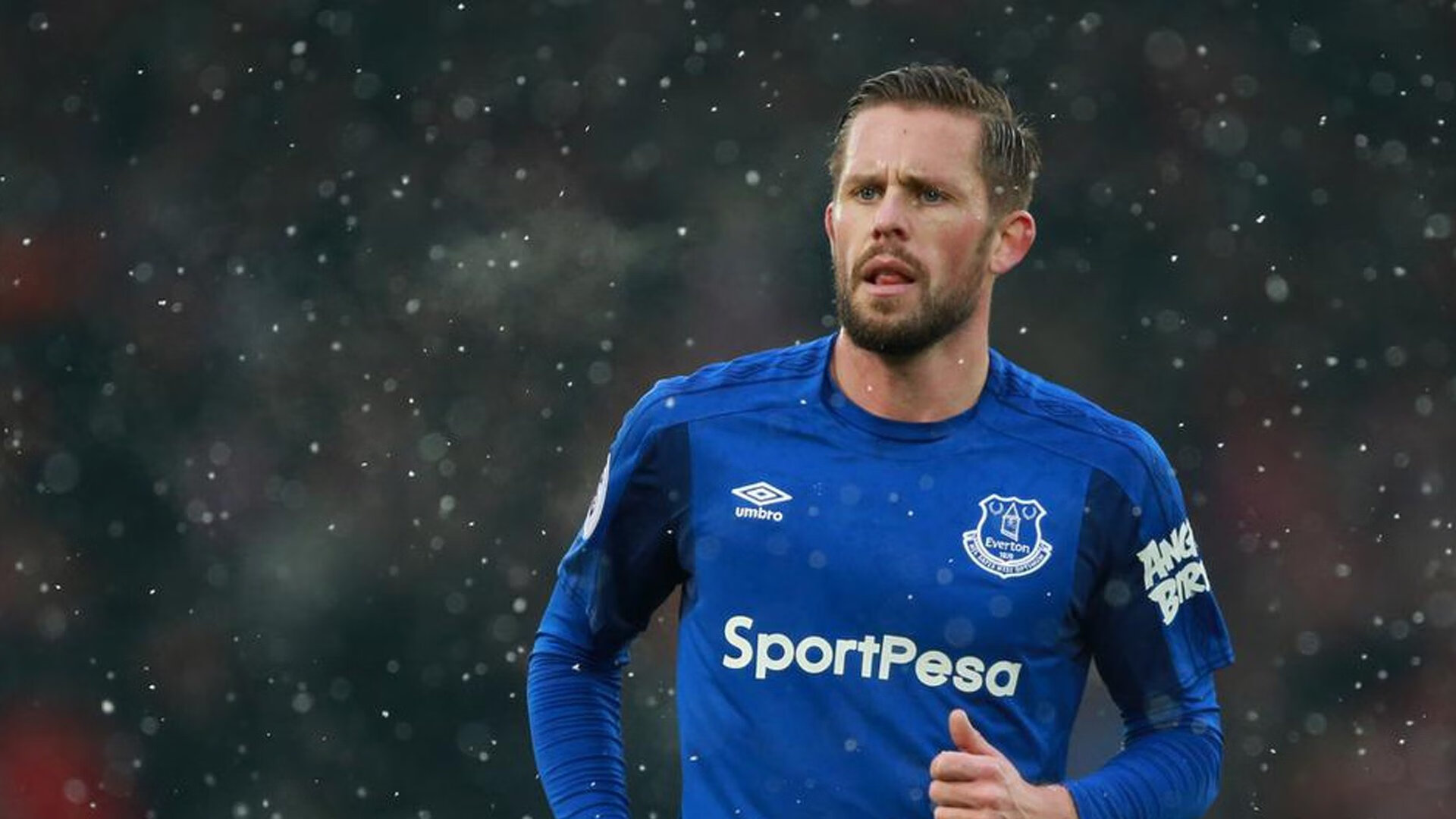 特斯·冯·迪克：富有创造力的中场球员，常常打破对方防线，冯斯特拉克家族